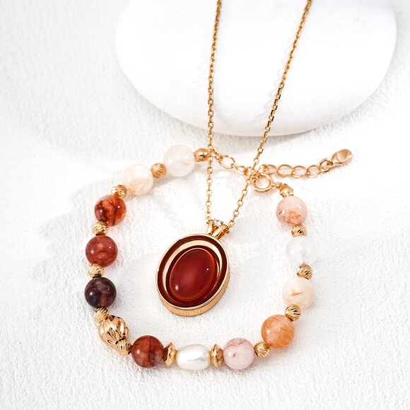 Elegant S925 Gold Vermeil Red Agate Cabochon Necklace - Picture 3 of 5